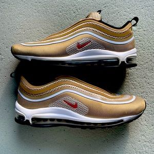 Nike Air Max 97 Ultra ‘17 Metallic Gold
Size 10